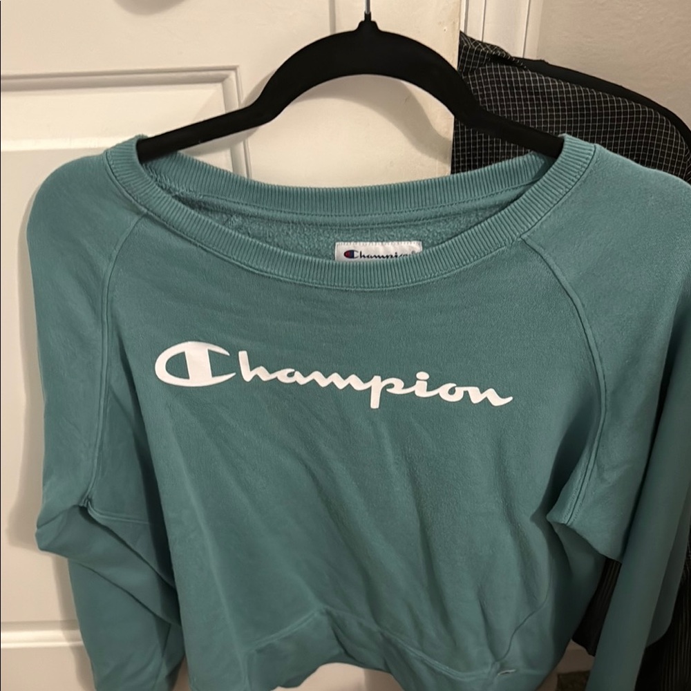 Champion Green Raglan Crop Hoodie